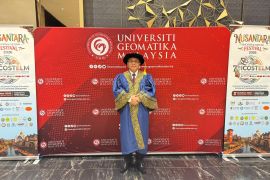 Kyai Zakki dikukuhkan sebagai Guru Besar Manajemen Strategik di Malaysia