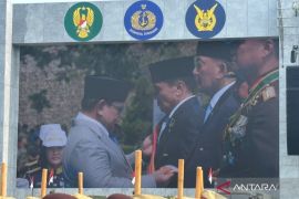 Prabowo anugerahi tanda kehormatan kepada tujuh tokoh TNI