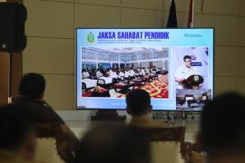 Bupati Paluta ikuti peluncuran program "Jaksa Sahabat Pendidik"