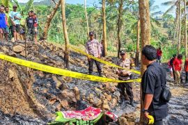 Polisi tangani nenek meninggal terbakar saat bakar daun di Tulungagung