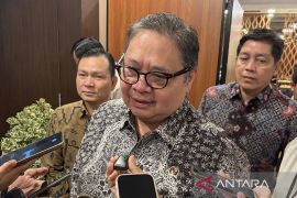 Soal jam kerja, Airlangga: Ikut regulasi perlindungan tenaga kerja