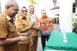 Pemkot Ambon terapkan pembayaran retribusi sampah dengan QRIS tingkatkan penerimaan daerah