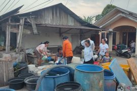 BPBD Belitung distribusikan 2,27 juta liter air bersih kepada masyarakat