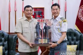 Indonesia, Singapore seek deeper defense ties in Jakarta talks