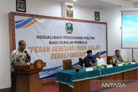 Bakesbangpol Magetan gandeng KPU edukasi calon pemilih pemula