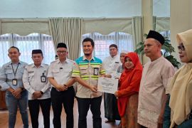 Adaro gelontorkan dana CSR untuk bantuan sekolah ke luar negeri