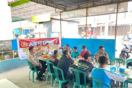 Polres Natuna edukasi warga bahaya narkotika lewat jumat curhat
