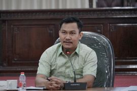 DPRD HSS apresiasi teroboson bupati dari normalisasi sungai hingga air bersih