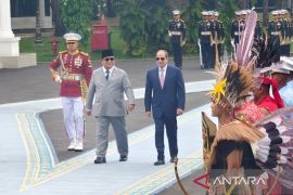 Prabowo welcomes Egyptian President El-Sisi at Merdeka Palace