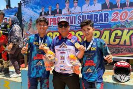 Dominasi cabor grasstrack dengan enam medali emas, Payakumbuh cetak sejarah