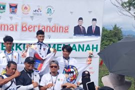Muhammad Fawwaz Ziddan borong 3 emas Porprov Sumbar, atlet berkuda memanah kebanggaan Padang