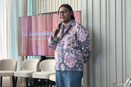 Jakarta Fashion Week mendorong regenerasi perancang busana