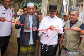 Bupati Madina resmikan sumur bor bantuan PT SMGP di Sipapaga