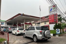 Pemkot Pontianak koordinasi dengan Pertamina atasi antrean isi BBM