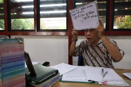 Guru Kalbar mengajar matematika melalui TikTok