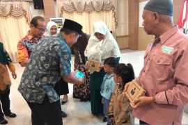 Dindikpora Bangka terima bantuan 240 unit "Smart Tablet"
