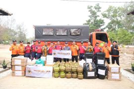 Kanwil Kemenkum Babel salurkan bantuan kepada korban kebakaran Serdang