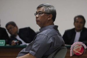 Akil Mochtar hadapi vonis hari ini