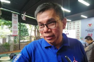 Hinca ingatkan caleg dan kader Demokrat bersihkan APK