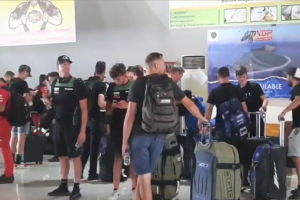 Kru dan pembalap cross MXGP tiba di Sirkuit Samota