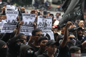 Unjuk rasa tuntut penuntasan Tragedi Kanjuruhan