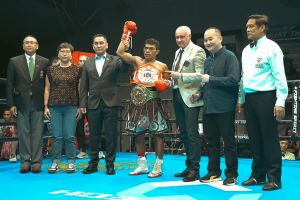Hebi Marapu kantongi dua gelar usai kanvaskan petinju Thailand