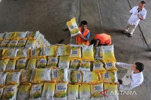 Bapanas sebut penyaluran bantuan pangan beras dimulai hari Jumat ini