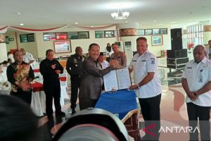 10 lembaga di Papua Barat dapat hibah operasional Rp48,507 miliar