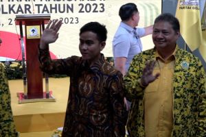 Komentar Gibran di kantor DPP Golkar terkait rencana dampingi Prabowo