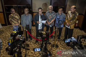 Hamdan Zoelva: Hakim konstitusi harus kompak pilih Ketua MK baru