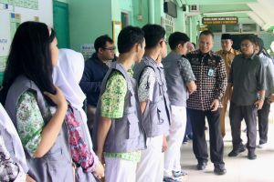 Binar asa pelajar SMA kepada pemimpin terpilih