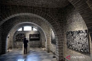 Pameran ekspresi artistik lewat karya monokromatik