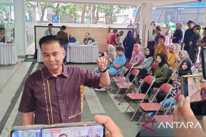 Anies-Muhaimin menang di TPS tempat Bey Machmudin nyoblos