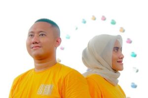 Pasangan suami istri ubah sampah pemilu jadi produk kreatif