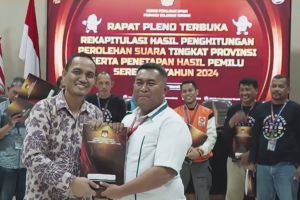 KPU RI berhentikan Risvirenol jadi Ketua KPU Sulteng