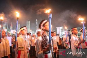 19 kafilah meriahkan tradisi takbir keliling Masjid Raya Baiturrahman
