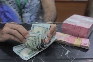 Kemaring, IHSG ditutup melemah hingga rupiah merosot