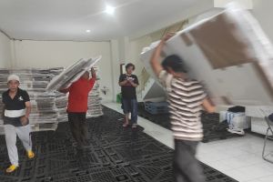 KPU Jakut terima sejumlah logistik pemilu untuk Pilgub DKI