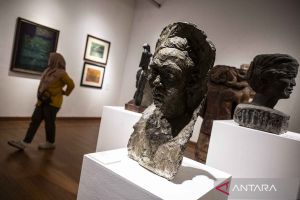 Puluhan karya seni dari perupa lintas generasi dipamerkan di Galeri Nasional