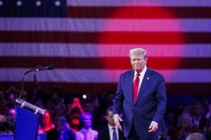 Dari pendiri WWE ke eks rival, inilah calon menteri pilihan Trump