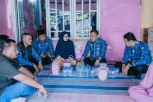 Bupati Karawang bantu istri KPPS yang meninggal menjadi pelaku UMKM