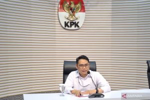 Hukum kemarin, Pledoi tujuh bahasa Hasto hingga buronan AS ditangkap