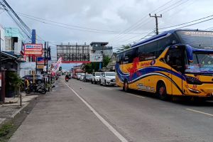Satlantas Polres Cilegon berlakukan buka tutup di jalur wisata Anyer