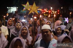 Lafal takbiran Idul Fitri, lengkap dengan teks Arab, latin dan artinya
