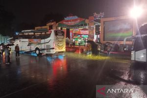 Wagub DIY lepas keberangkatan peserta mudik gratis di Yogyakarta