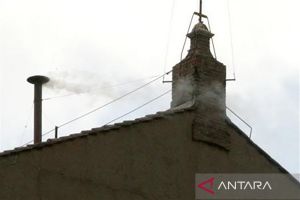 Vatikan: Sinyal asap pertama konklaf akan muncul pada Rabu malam