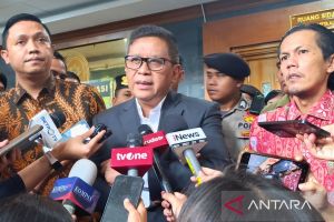 Hasto bantah kepemilikan hp dengan nomor bernama Sri Rejeki Hastomo