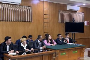 Sidang gugatan Lisa Mariana terhadap Ridwan Kamil ditunda