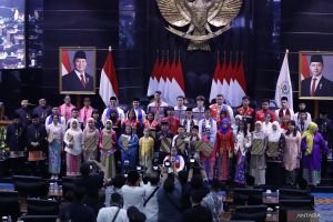 Pecahkan rekor di PON 2024, atlet Jakarta diganjar penghargaan