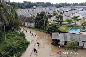 Tiga kecamatan di Bogor banjir, 1.312 orang mengungsi
